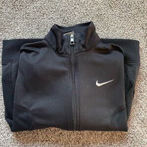 medium black nike zip up